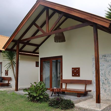 Outside Bungalow Sekongkang Εξωτερικό φωτογραφία